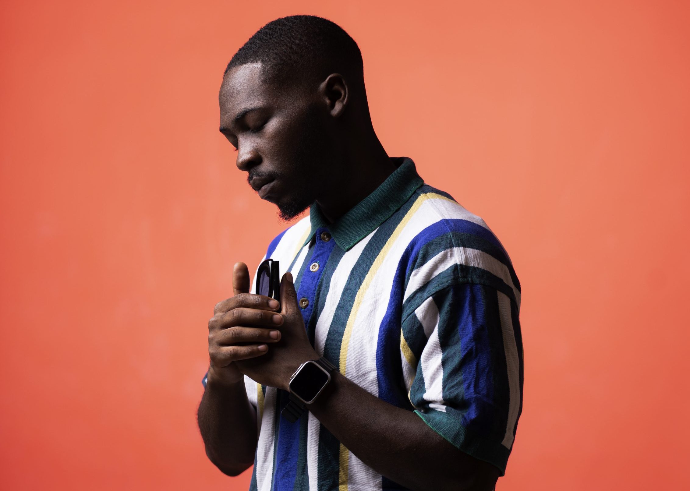 Rising Congolese artist Rayo Shines With Endearing New Single, “Aliyah”